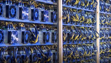 لورس :جمهوری اسلامی: دولت به سراغ ماینربازهای دانه درشت برود که بدون ترس رمز ارز تولید می کنند/ چه ارگان ها و نهادهایی کار ماینرینگ انجام می دهند؟