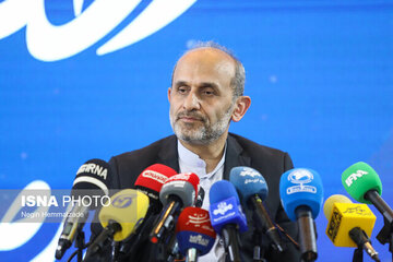 لورس :جبلی به شایعه دستگیری و استخراج رمزارز پاسخ کنایه‌آمیز داد