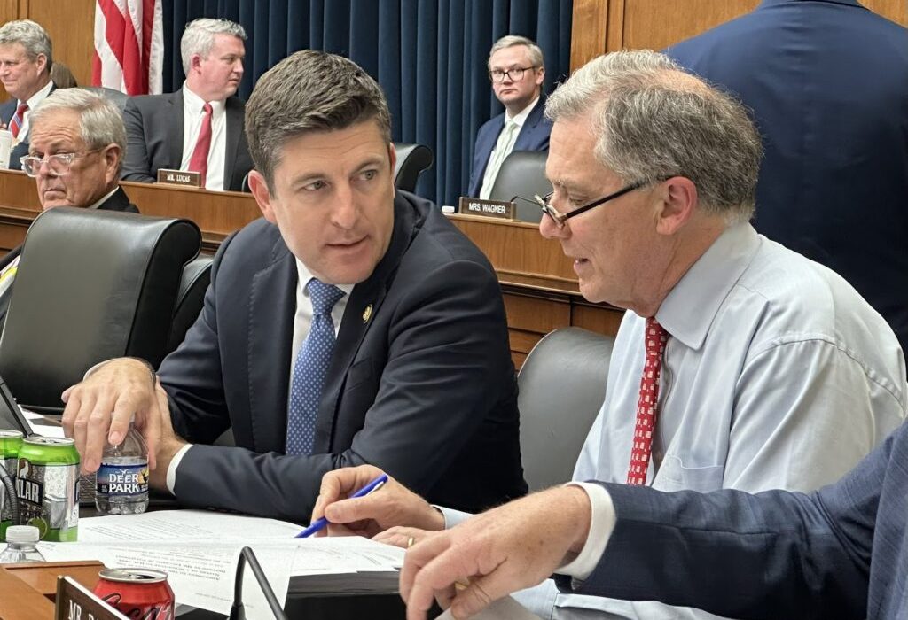 لورس :همه چیز درباره قانون CLARITY؛ آمریکا در تلاش است رهبر بازار کریپتو باشد؟