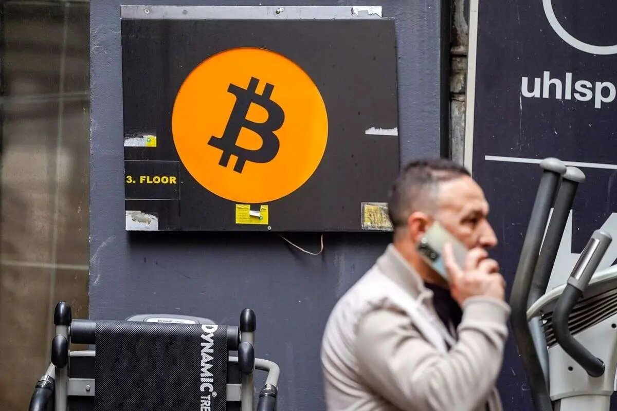 بیت‌کوین در یک روز خونین فرو ریخت؛ کمر بازار ارزهای دیجیتال شکست!